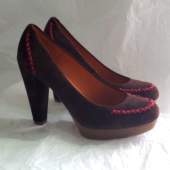 Anthropologie Holding Horses Brown Suede Pumps with Red Cross Embroidered Stit… - Picture 2 of 6
